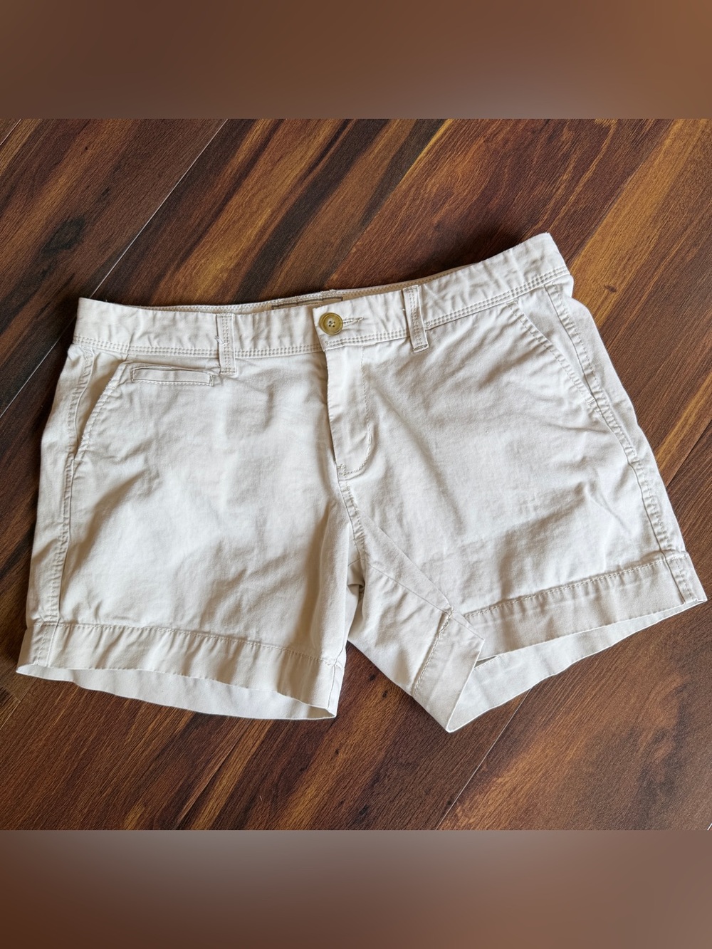Old Navy Favorite Khakis Perfect 5” Shorts Womens 8